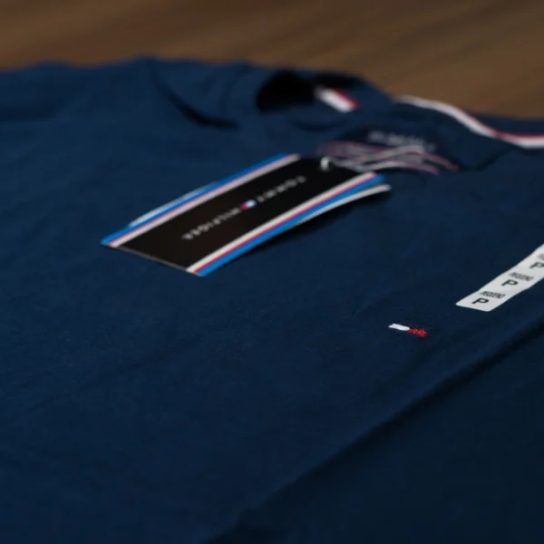 Camisa Tommy Hilfiger Básica Peruana - Imagem 17