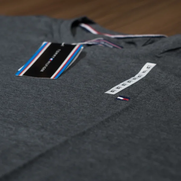 Camisa Tommy Hilfiger Básica Peruana - Imagem 22