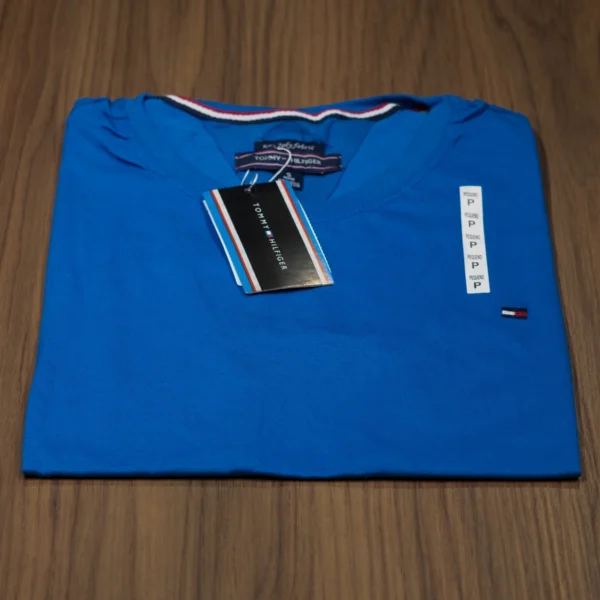 Camisa Tommy Hilfiger Básica Peruana - Imagem 23