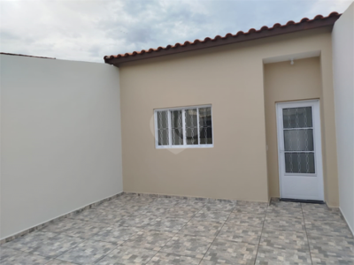 ALUGA-SE casa á 500mt centro São Paulo