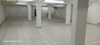 ALUGA-SE LOJA COMERCIAL DE ESQUINA, com 700 m² de área construída, em Águas Lindas de Goiás