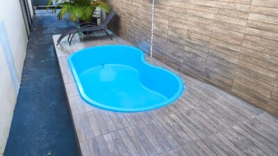 REFORMA E PINTURA DE PISCINA DE FIBRA