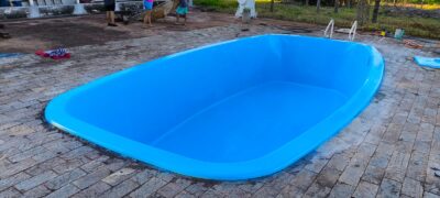 REFORMA E PINTURA DE PISCINA DE FIBRA
