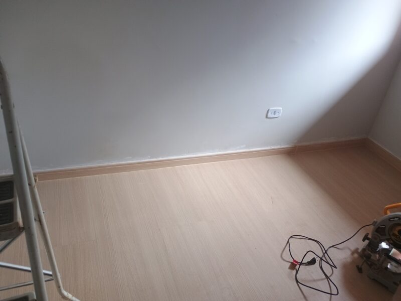 Pintor e colocador de piso vinilico e laminado