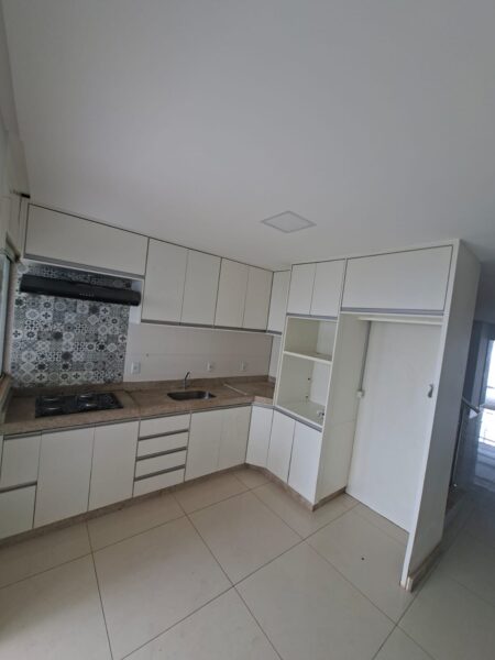 Alugo sobrado What 62 99355-4385