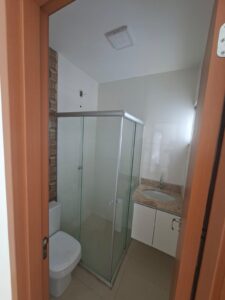 Alugo sobrado What 62 99355-4385