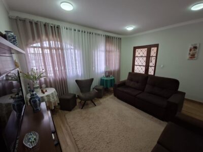 CASA DE 2 ANDARES | 3 QUARTOS | 1 SUÍTE | 4 BANHEIROS | ATÉ 3 CARROS | SUBSOLO MULTIUSO