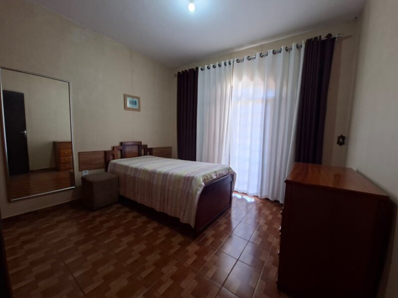 CASA DE 2 ANDARES | 3 QUARTOS | 1 SUÍTE | 4 BANHEIROS | ATÉ 3 CARROS | SUBSOLO MULTIUSO