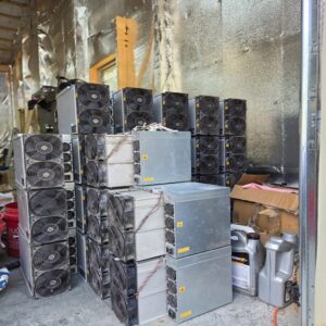 À Venda stock Bitmain S21 Pro 234THs SHa256 S21 XP BTC asic Miners