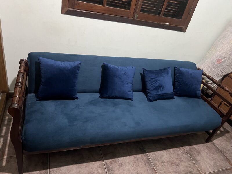 Sofá -cama vintage anos 60, em madeira nobre - jacarandá
